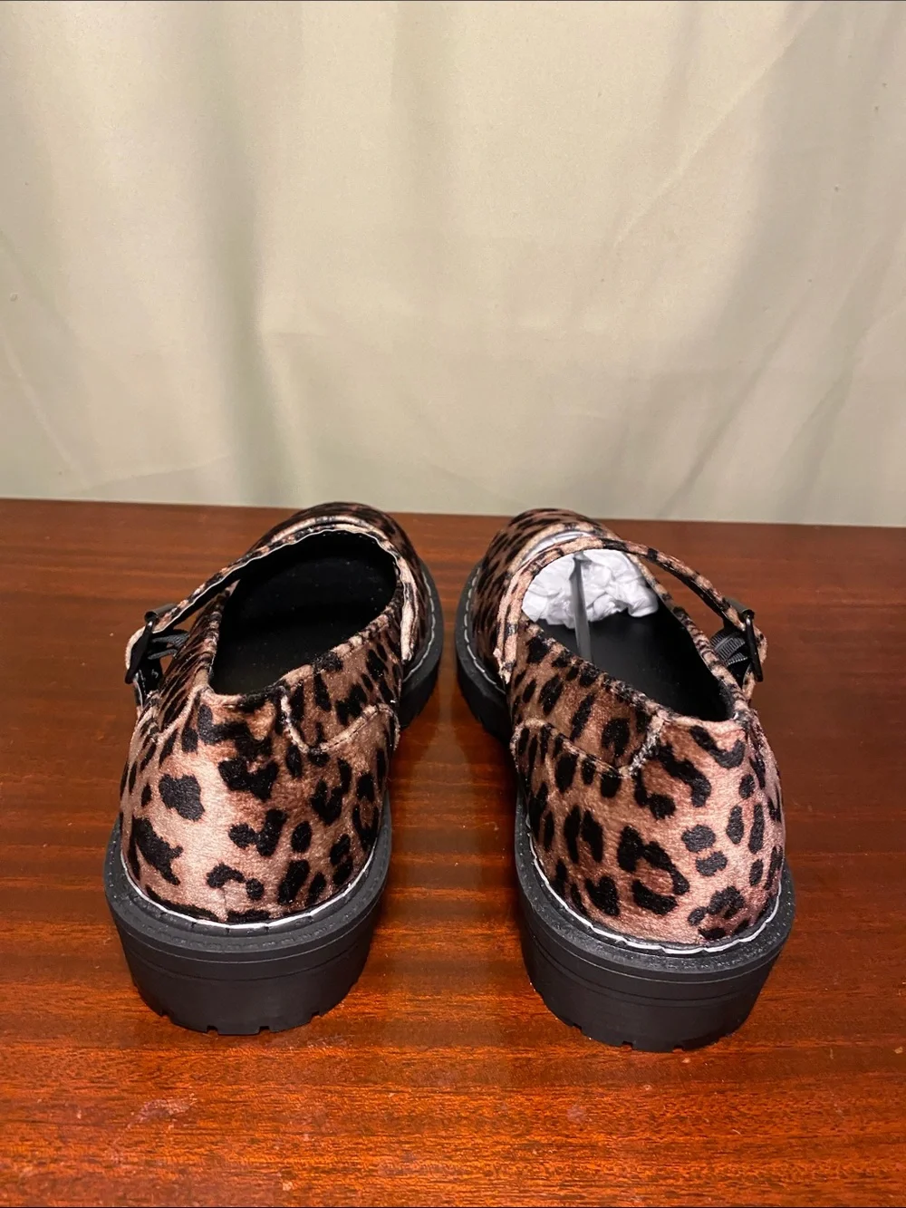 Torrid F Leo Velvet MaryJane Lug Flats Women’s 9 WW NWT